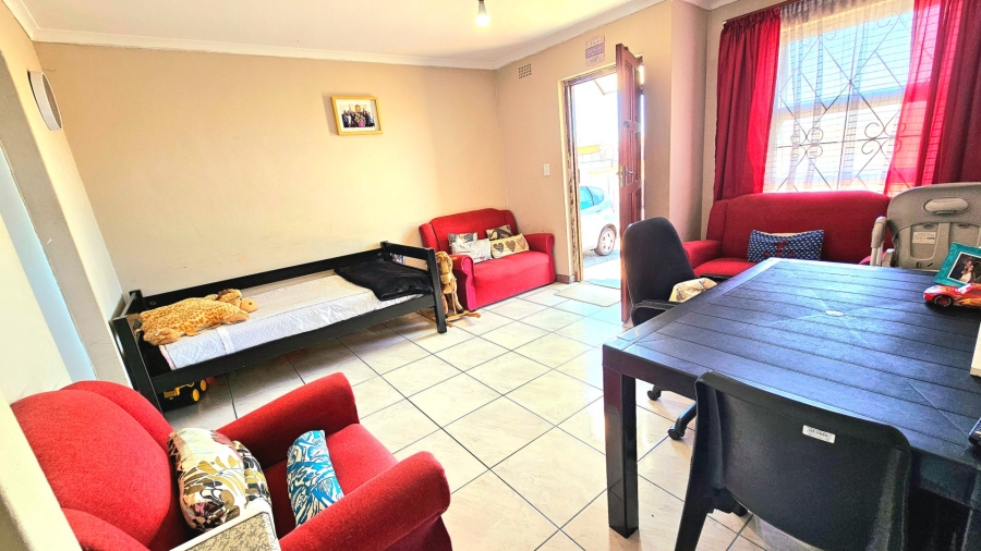 2 Bedroom Property for Sale in Strandfontein Village Western Cape